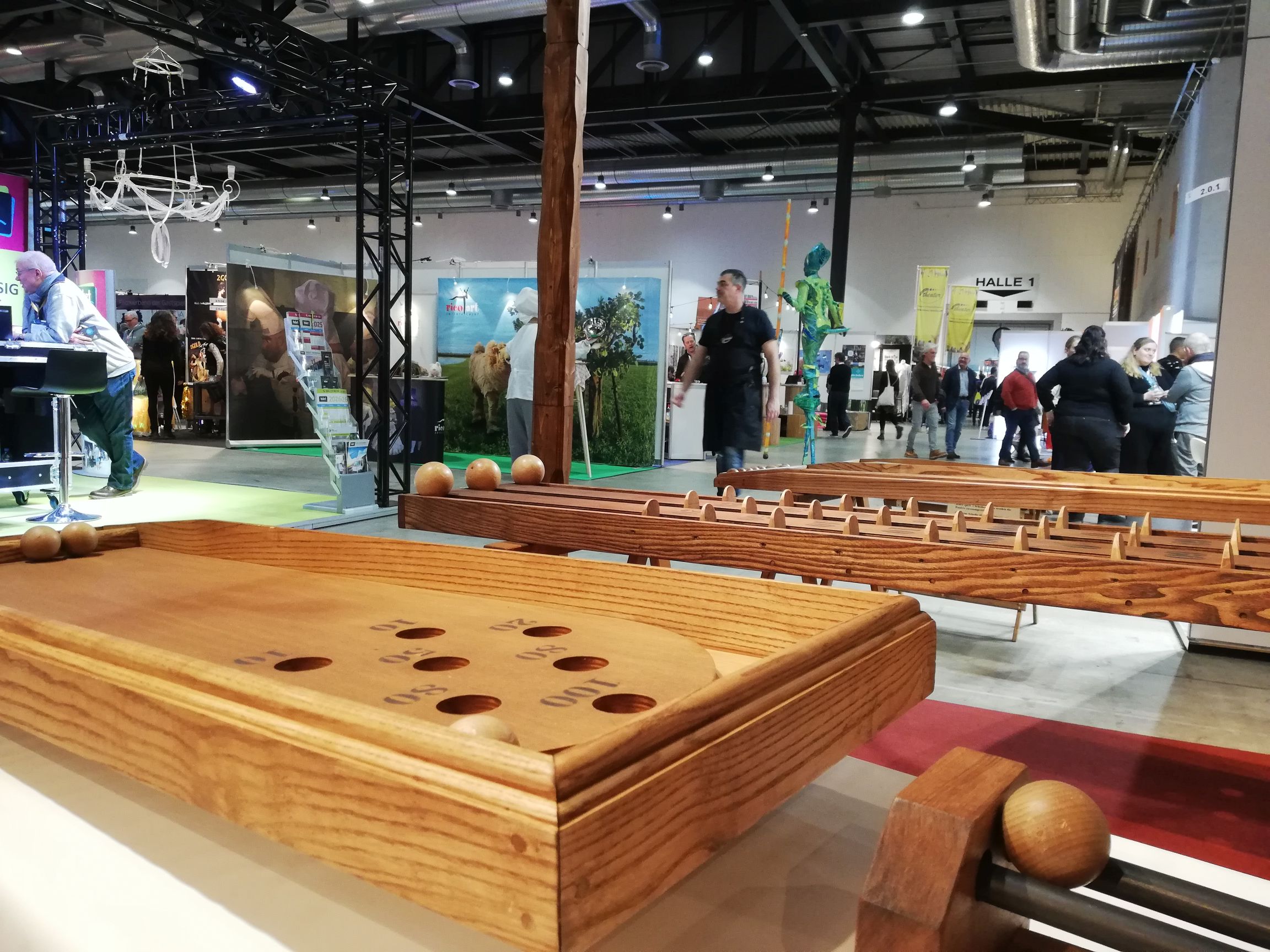 Die traditionellen Spiele aus Frankreich von Spiel-o-top in der Messehalle der Messe Freiburg